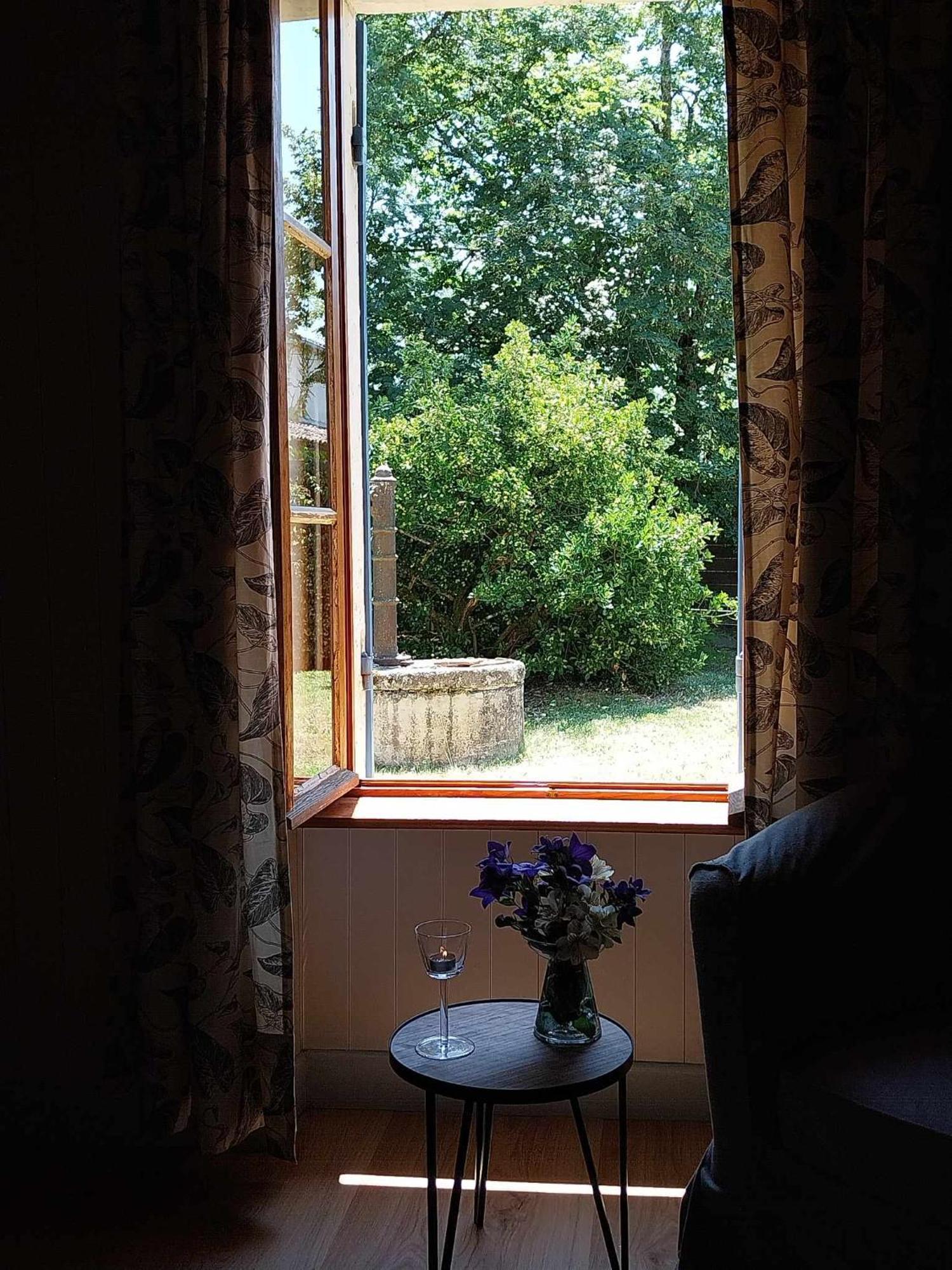 Bed and Breakfast Les Bernus Monfaucon  Esterno foto